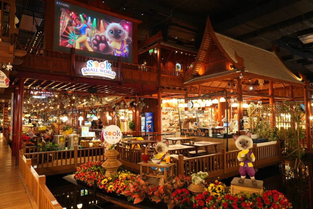 เมืองสุขสยาม เนรมิต “SOOK SMALL WORLD”ชวนสัมผัสมนต์เสน่ห์แห่งศิลปะ ย่อส่วนวิถีและวัฒนธรรมไทย สู่งานคราฟต์ไทยขนาดจิ๋ว ณ ชั้น UG โซนภาคกลาง เมืองสุขสยาม ไอคอนสยาม