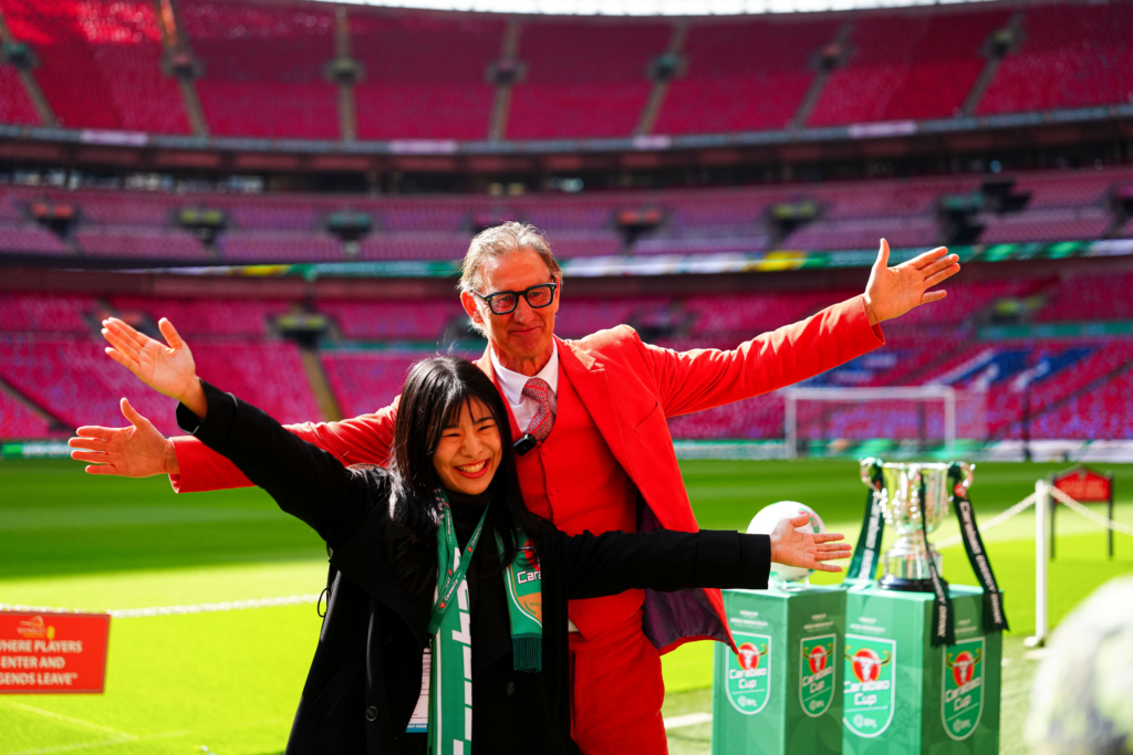 “คาราบาว” พาอินฟลูฯ สายฟุตบอลกว่า 10 ชีวิตบินลัดฟ้าชมรอบชิง “Carabao Cup” ถึงอังกฤษ ติดขอบสนามมอบประสบการณ์เอ็กซ์คลูซีฟระดับเจ้าของถ้วย