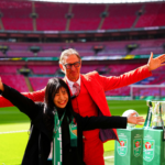 “คาราบาว” พาอินฟลูฯ สายฟุตบอลกว่า 10 ชีวิตบินลัดฟ้าชมรอบชิง “Carabao Cup” ถึงอังกฤษ ติดขอบสนามมอบประสบการณ์เอ็กซ์คลูซีฟระดับเจ้าของถ้วย